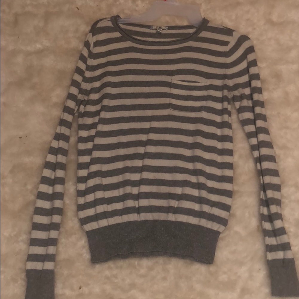I <3 H81 GREY AND WHITE STRIPED SHIRT